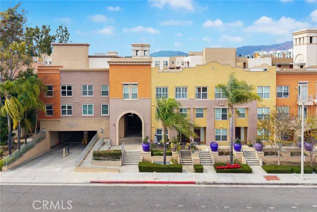 Alhambra, CA 91801,83 E Commonwealth Avenue #PH-C