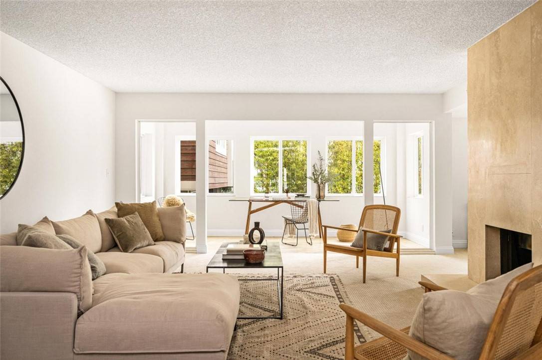 Marina Del Rey, CA 90292,4050 Via Dolce #241
