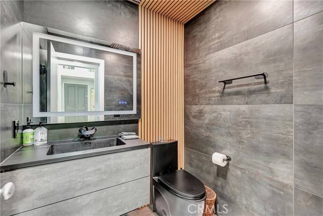 Lake Forest (el Toro), CA 92630,25231 Avenida Pacifica