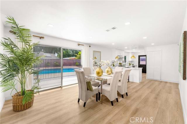 Northridge (los Angeles), CA 91324,9324 Rhea Avenue