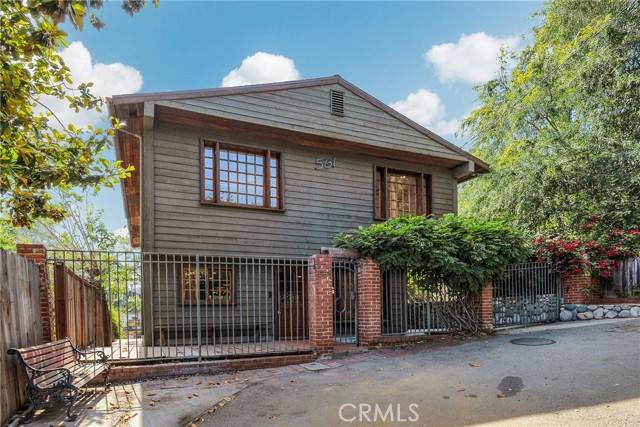 Sierra Madre, CA 91024,561 Alta Vista Drive