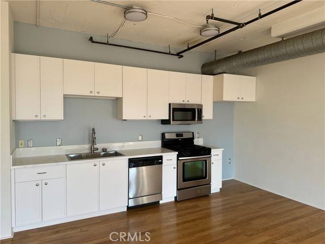 Los Angeles, CA 90031,200 N San Fernando Road #313