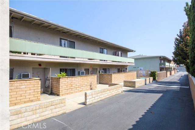Arcadia, CA 91007,922 W Duarte Rd #3