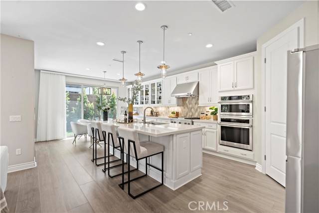 Irvine, CA 92618,206 Phoebe