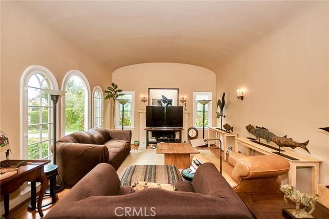 Pasadena, CA 91106,900 S Los Robles Avenue