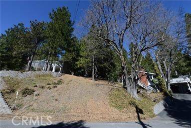 Running Springs, CA 92382,2458 Spring Oak