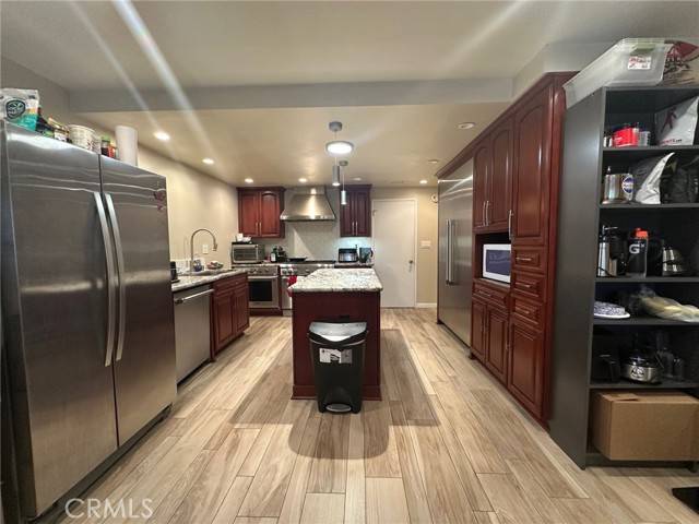 Upland, CA 91786,683 pacific ct