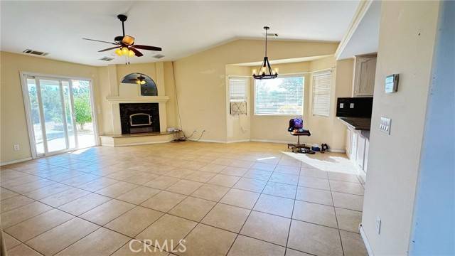 Hesperia, CA 92344,13075 Rodeo