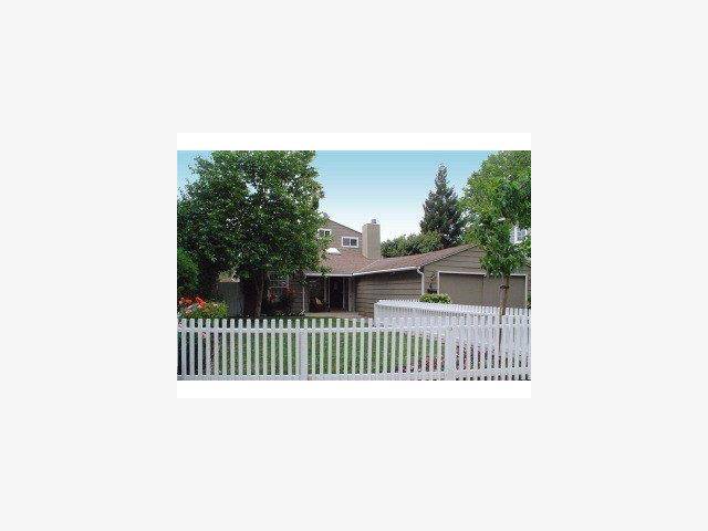 Menlo Park, CA 94025,4 GREENWOOD Place