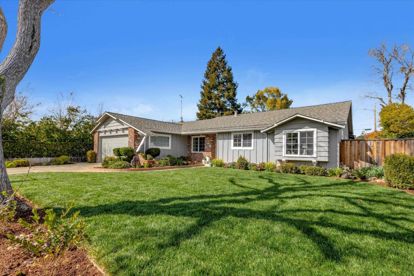 Mountain View, CA 94040,1033 Varsity Court