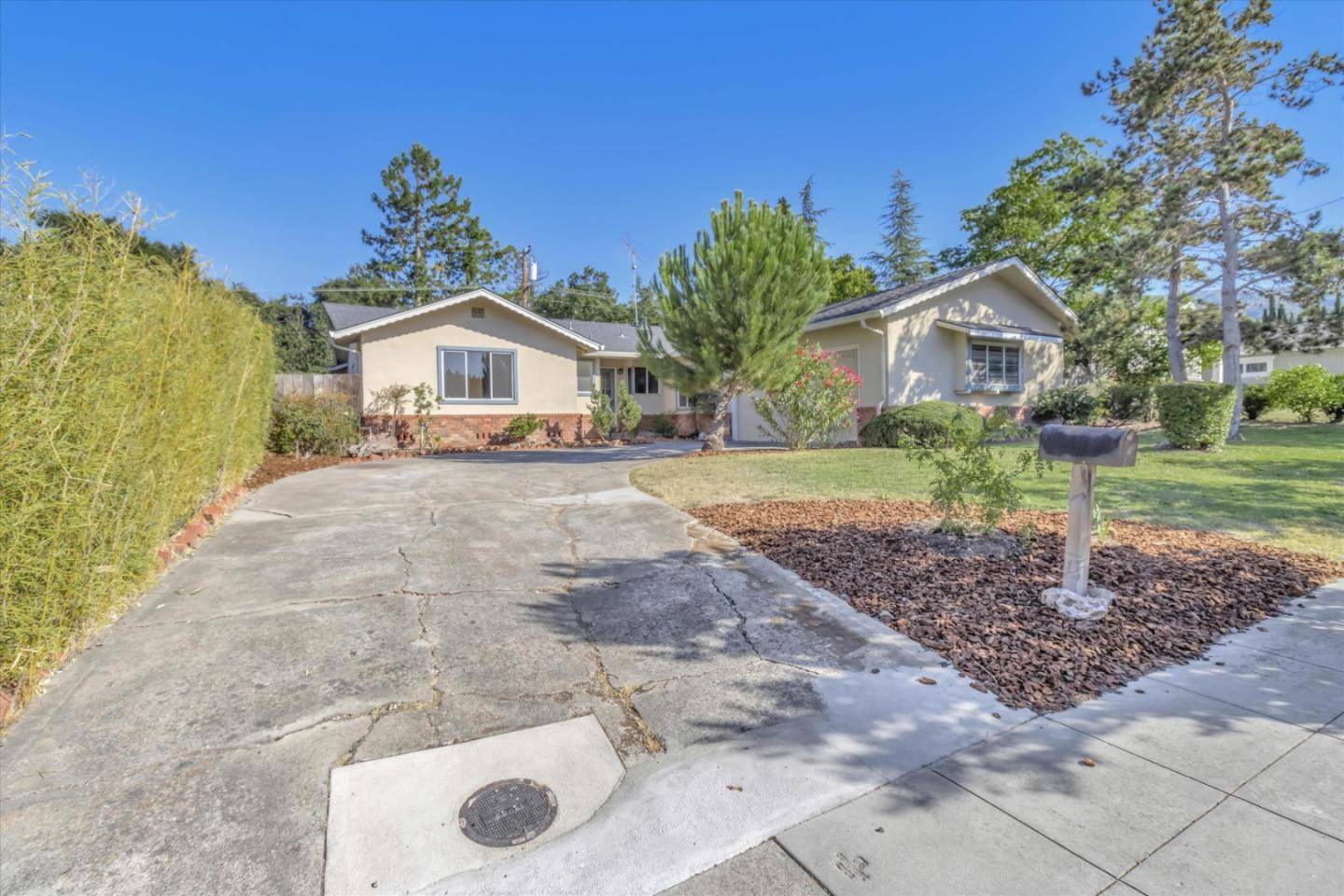 Los Gatos, CA 95032,116 Amanda Lane