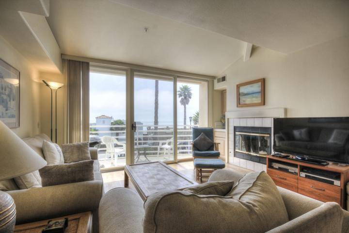 Capitola, CA 95010,5005 Cliff Drive #2