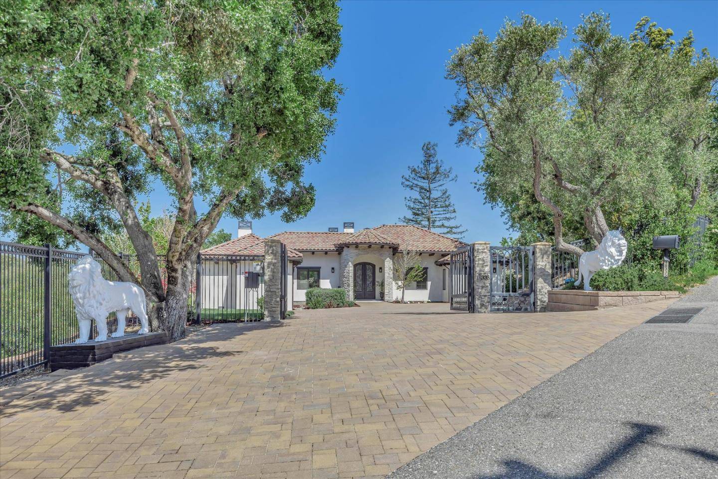 Monte Sereno, CA 95030,18335 Lexington Drive