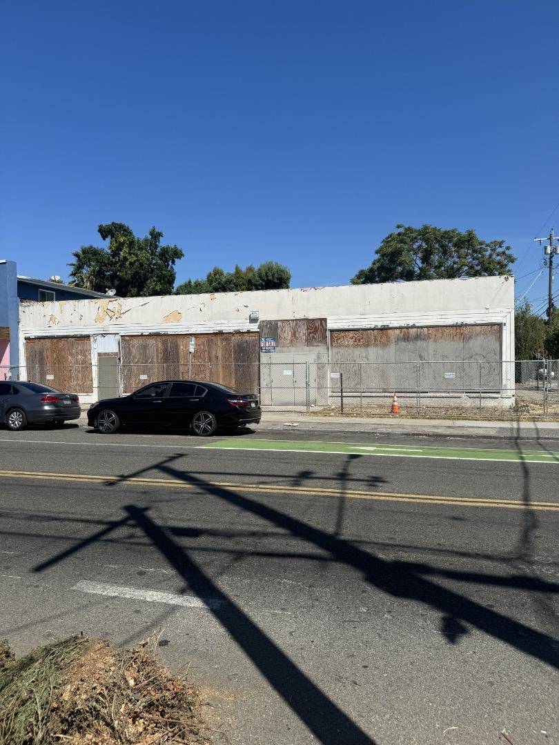 San Jose, CA 95126,909 Park Avenue