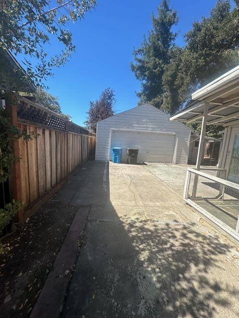 East Palo Alto, CA 94303,1219 Jervis Avenue