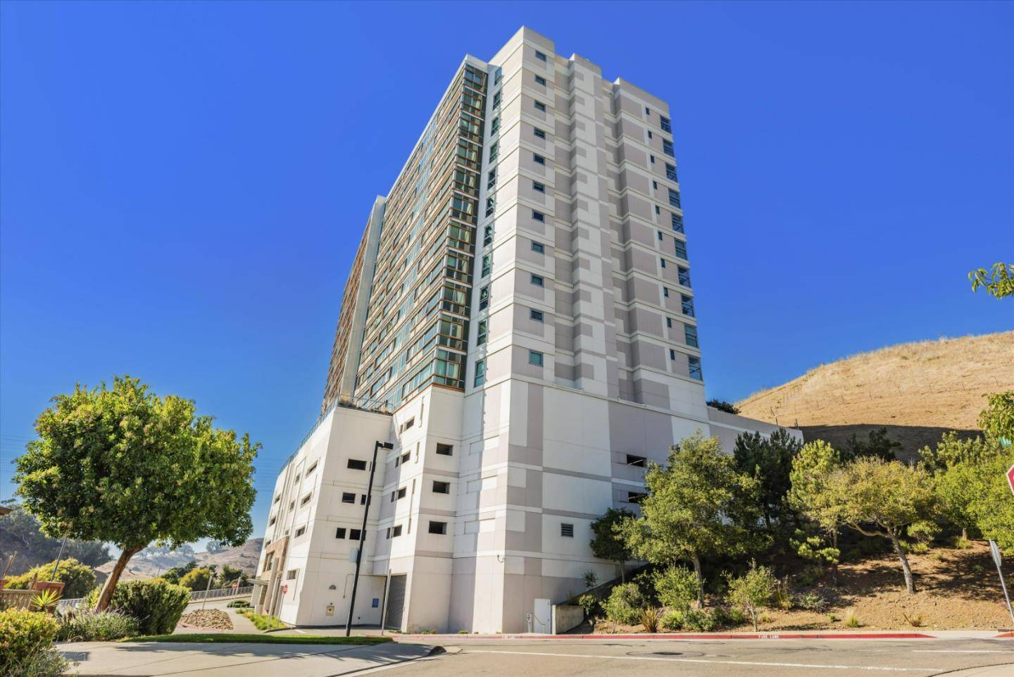 South San Francisco, CA 94080,1 Mandalay Place #701