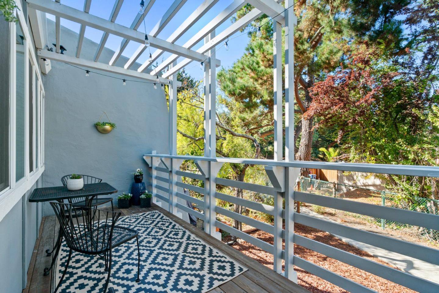 Aptos, CA 95003,375 Sandalwood Drive