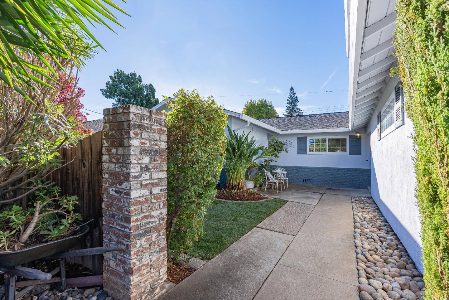 Sunnyvale, CA 94087,1407 Franchere Place