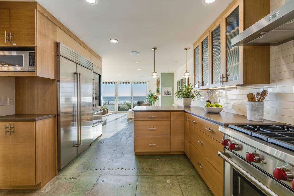 Aptos, CA 95003,335 Beach Drive