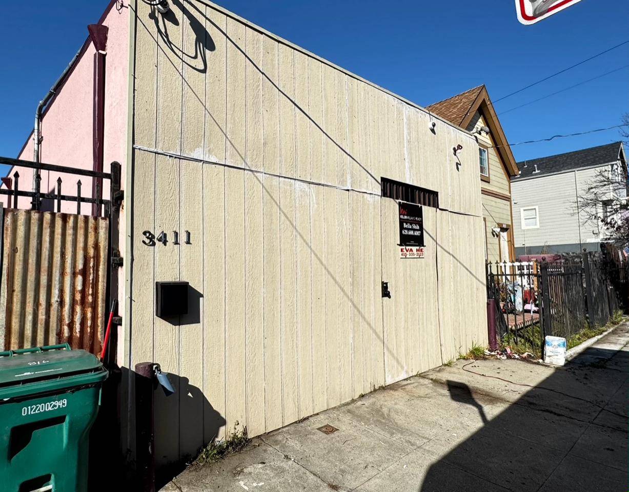 Oakland, CA 94608,3411 Chestnut Street