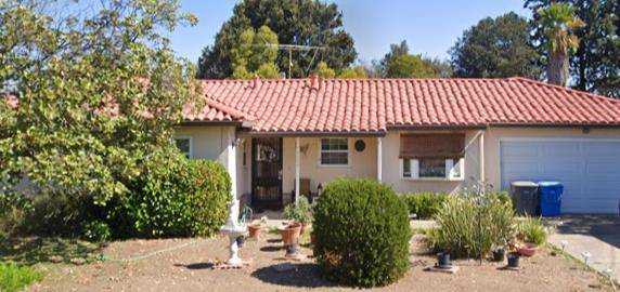 Cupertino, CA 95014,10600 Larry Way