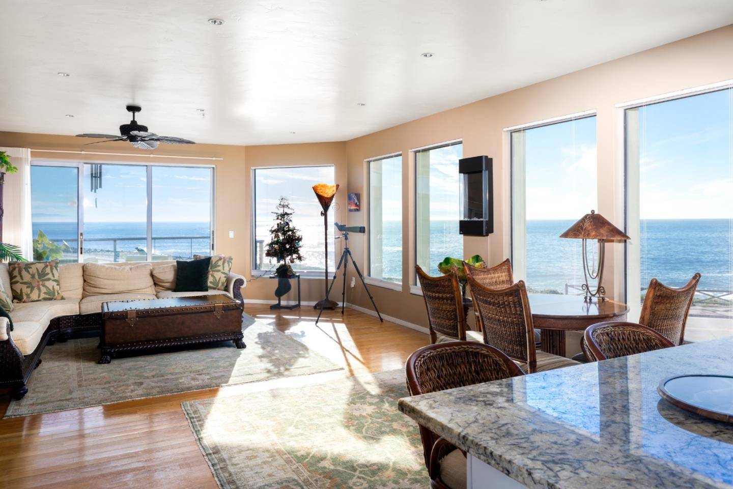 Santa Cruz, CA 95060,890 W Cliff Drive #8