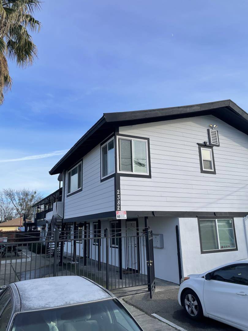 Sacramento, CA 95815,2382 Boxwood Street