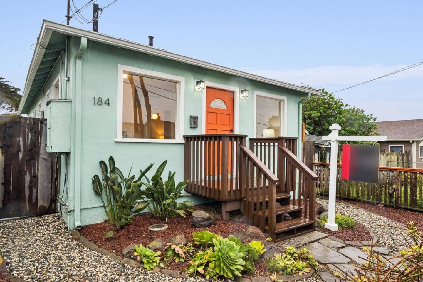 Pacifica, CA 94044,184 Paloma Avenue