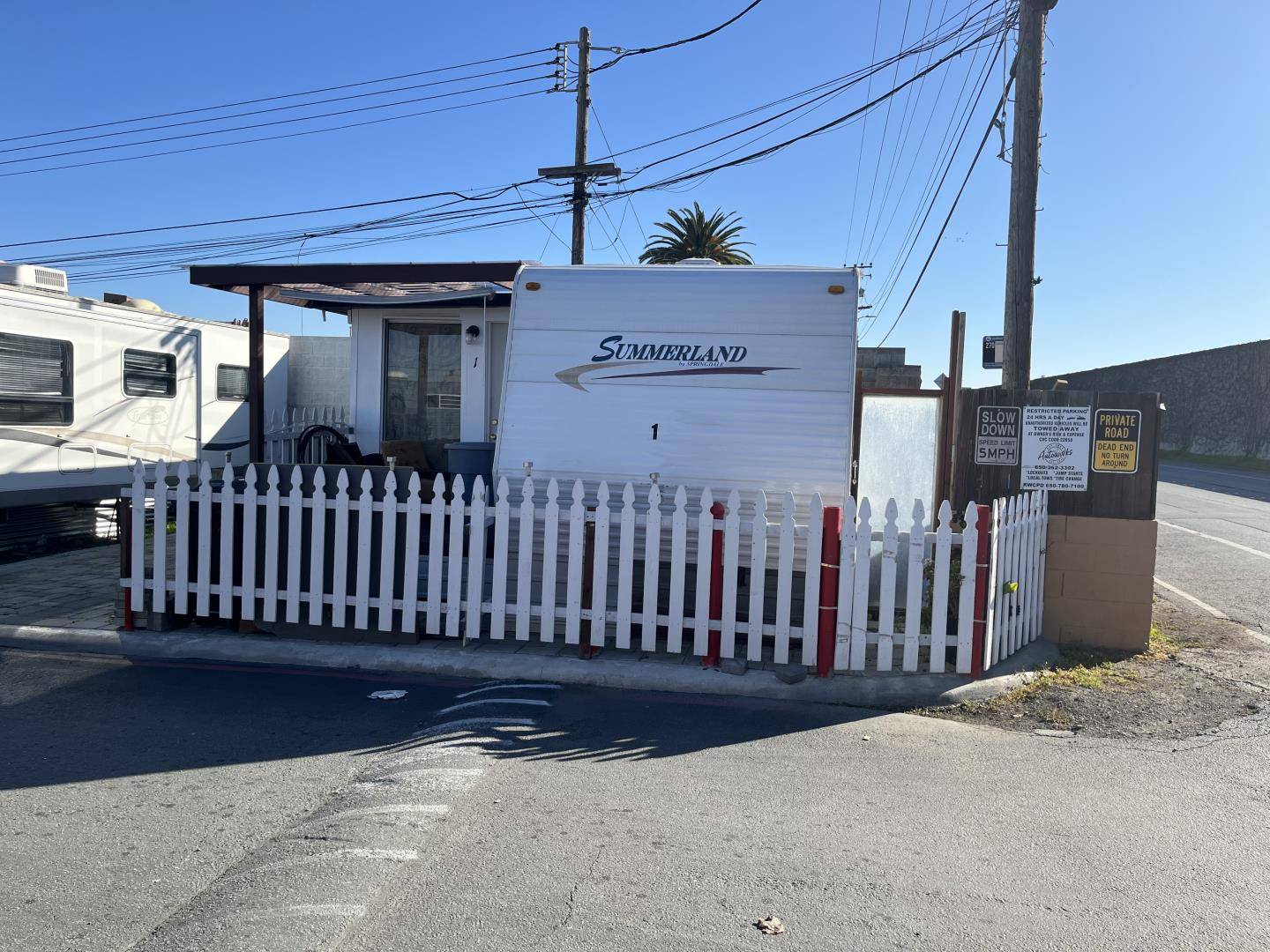 Redwood City, CA 94063,1933 E. Bayshore Road #1