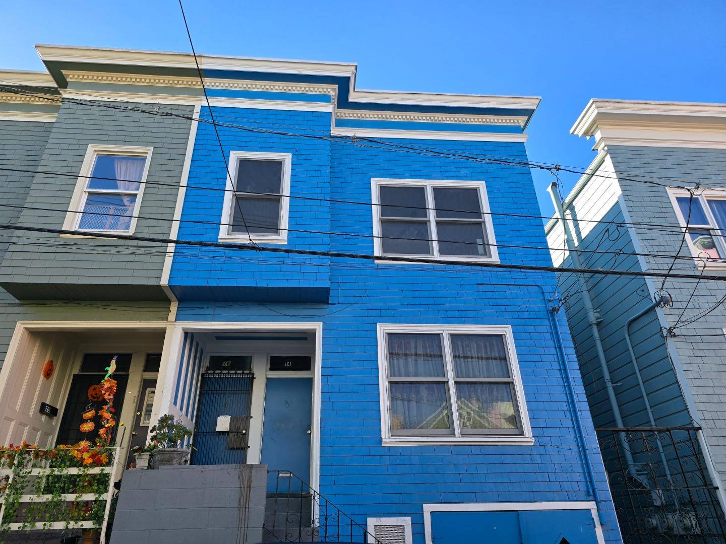 San Francisco, CA 94110,14-16 Lucky Street