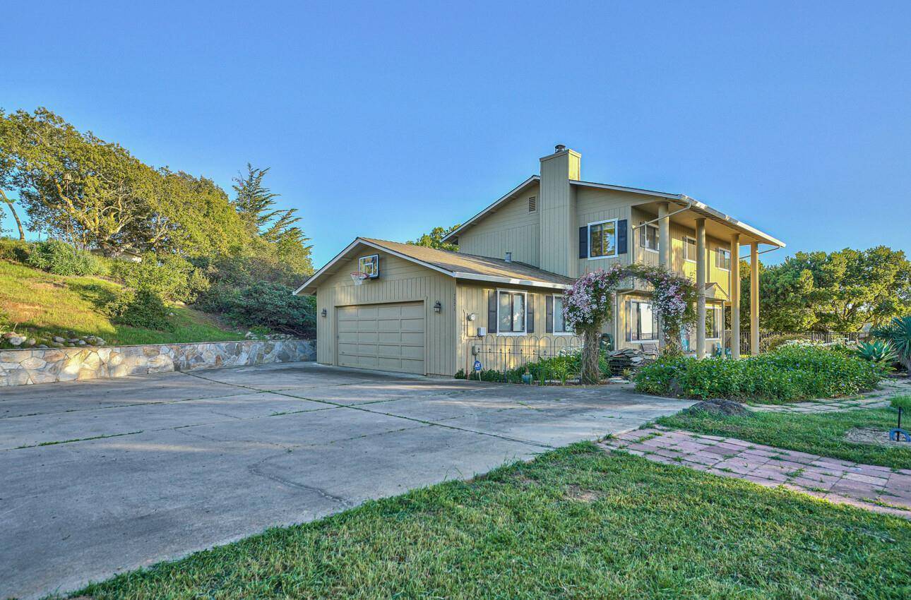 Salinas, CA 93907,7571 Via Guiseppe Lane