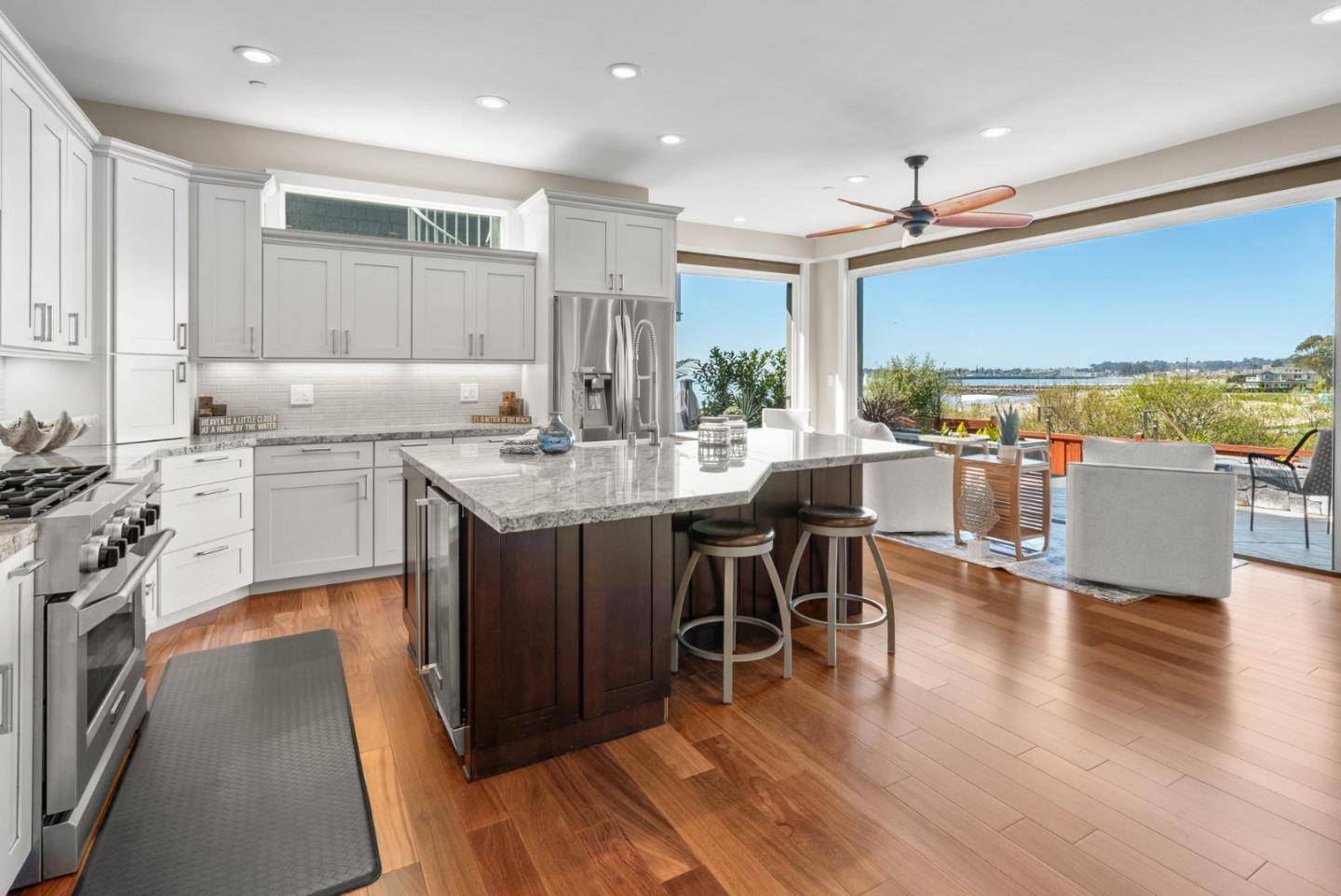 Santa Cruz, CA 95062,2974 E Cliff Drive