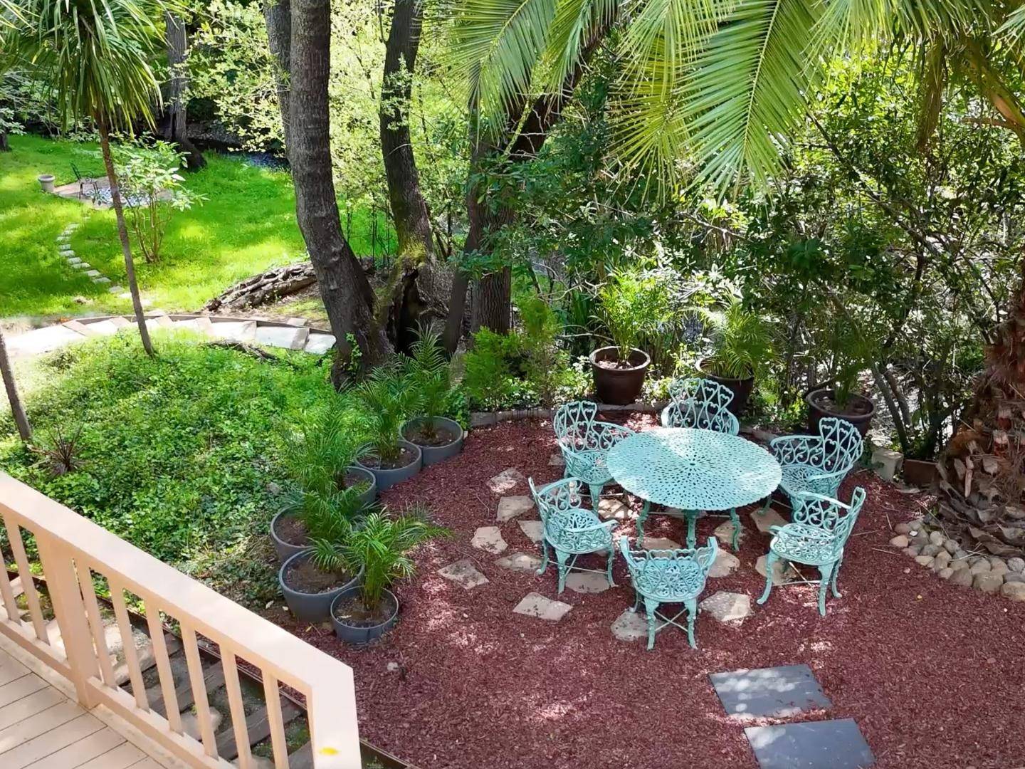 Los Altos, CA 94024,932 Lundy Lane
