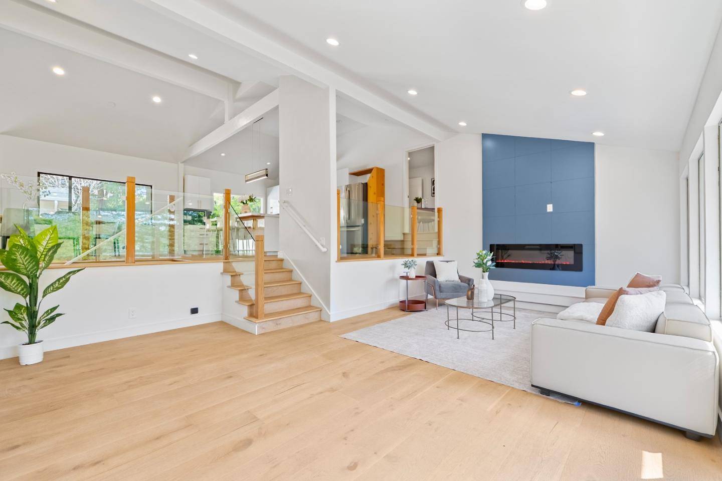 Oakland, CA 94605,11234 Sun Valley Drive