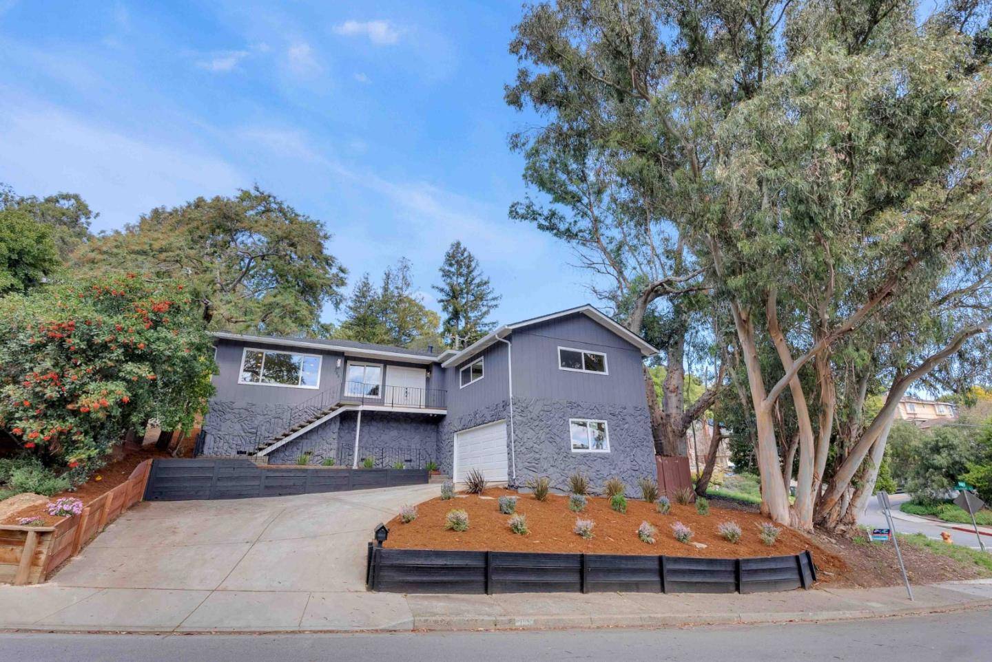 San Carlos, CA 94070,385 Phelps Road