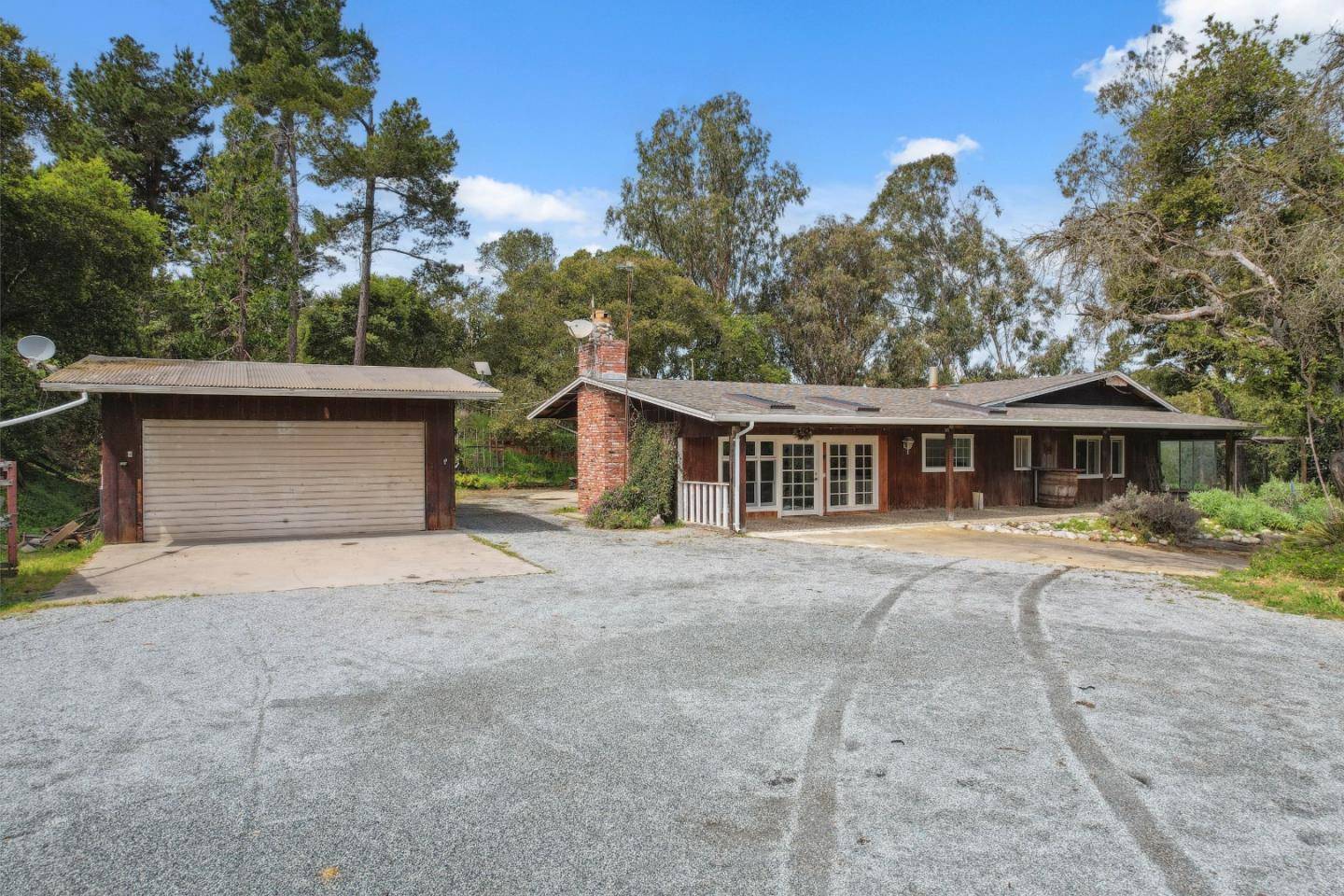 Salinas, CA 93907,384 Crazy Horse Canyon Road
