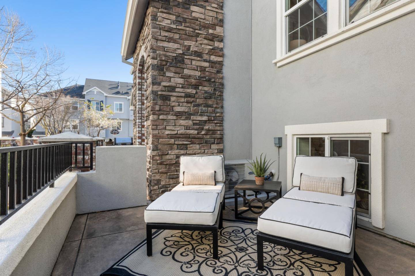 Sunnyvale, CA 94089,581 Kiholo Terrace