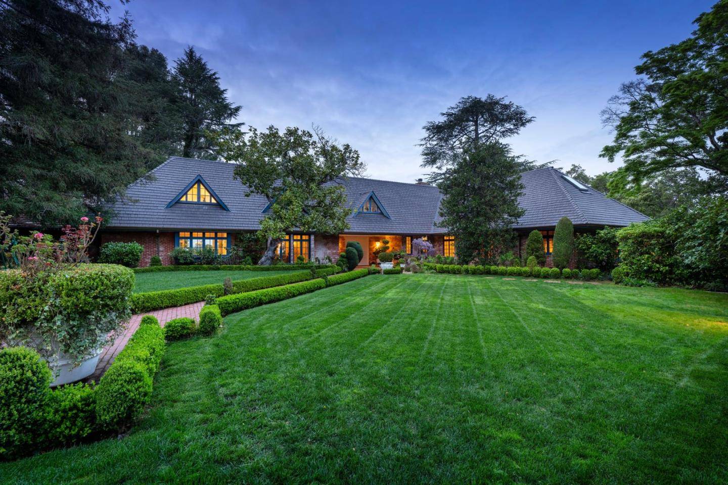 Hillsborough, CA 94010,130 Reservoir Road