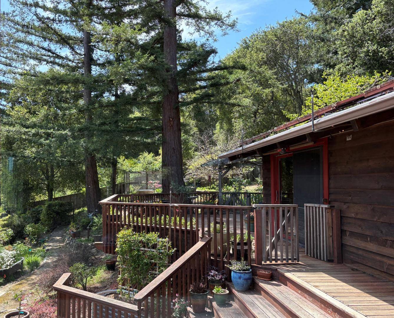 Portola Valley, CA 94028,108 Santa Maria Avenue