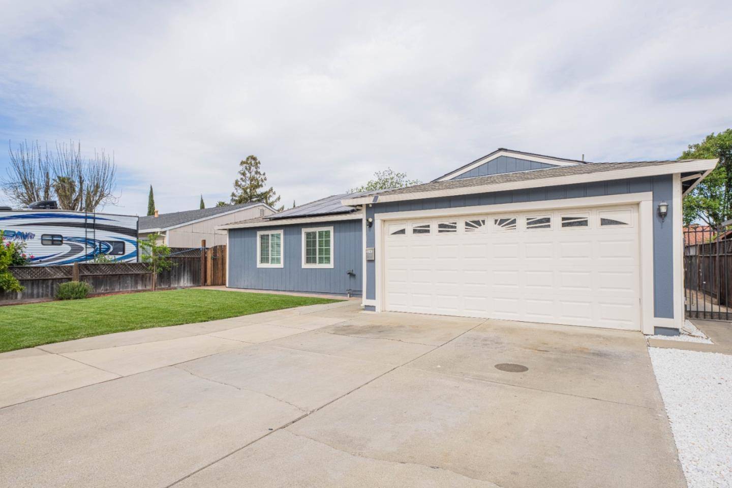 Gilroy, CA 95020,8340 Forest Street