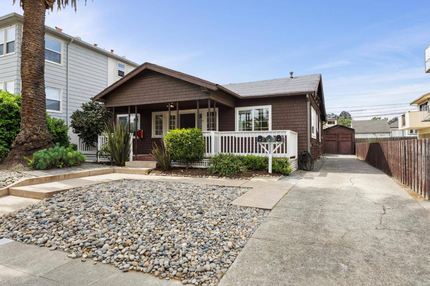 Burlingame, CA 94010,1117 Chula Vista Avenue