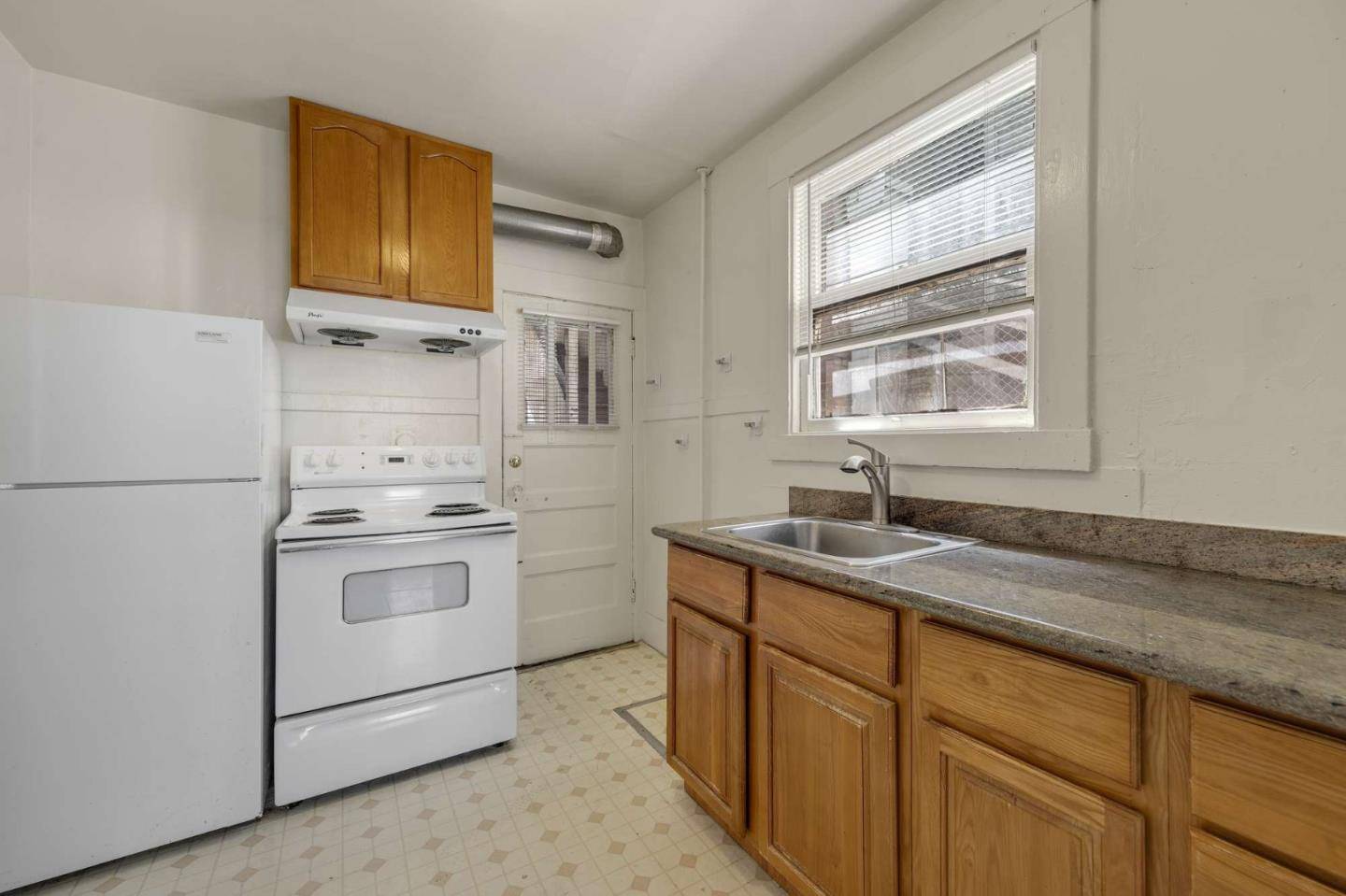 Oakland, CA 94607,918-920 Oak Street