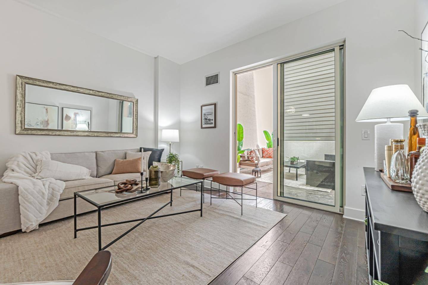 San Francisco, CA 94105,50 Lansing Street #108