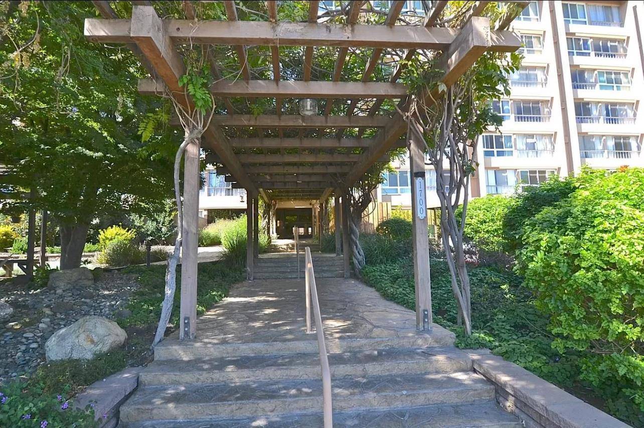 Santa Clara, CA 95050,1700 Civic Center Drive #312