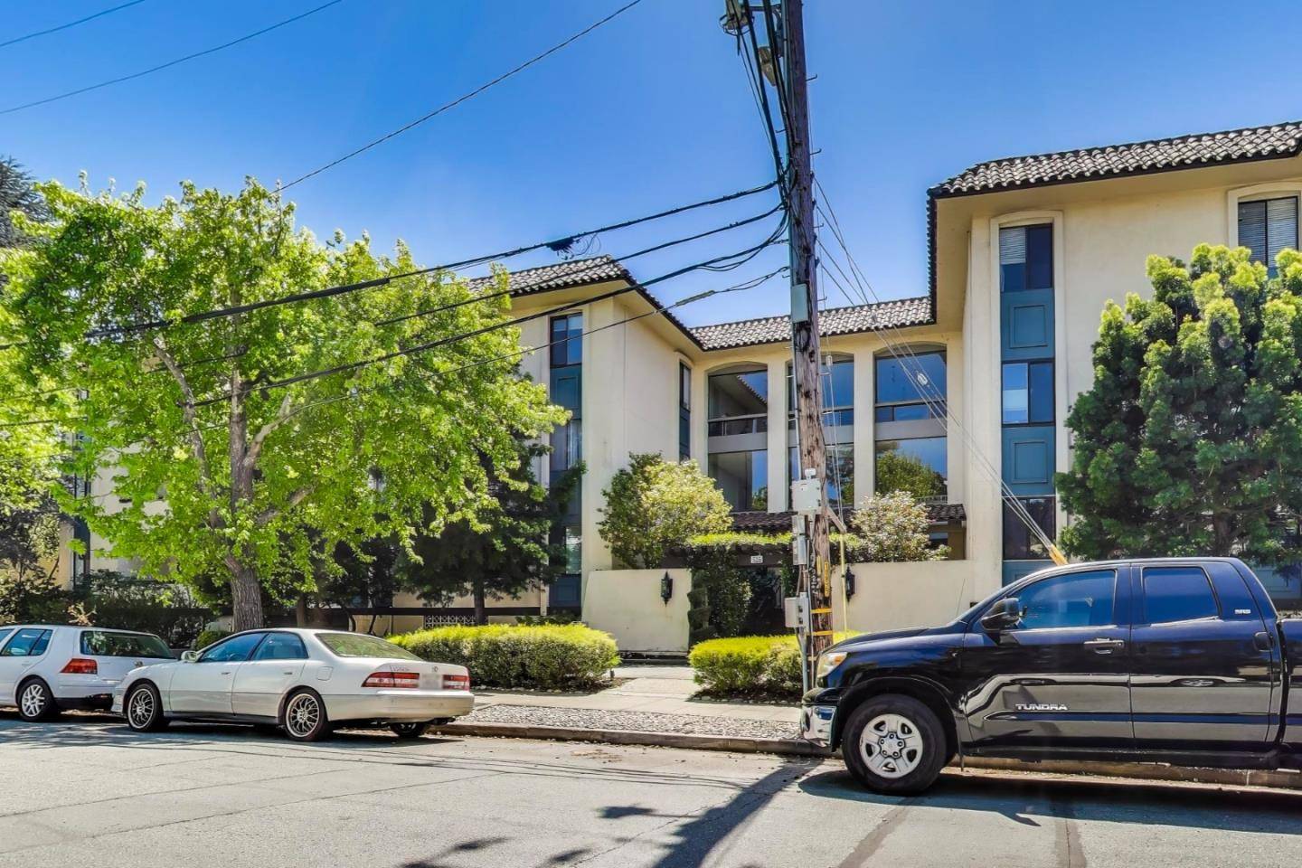 Burlingame, CA 94010,525 Almer Road #302