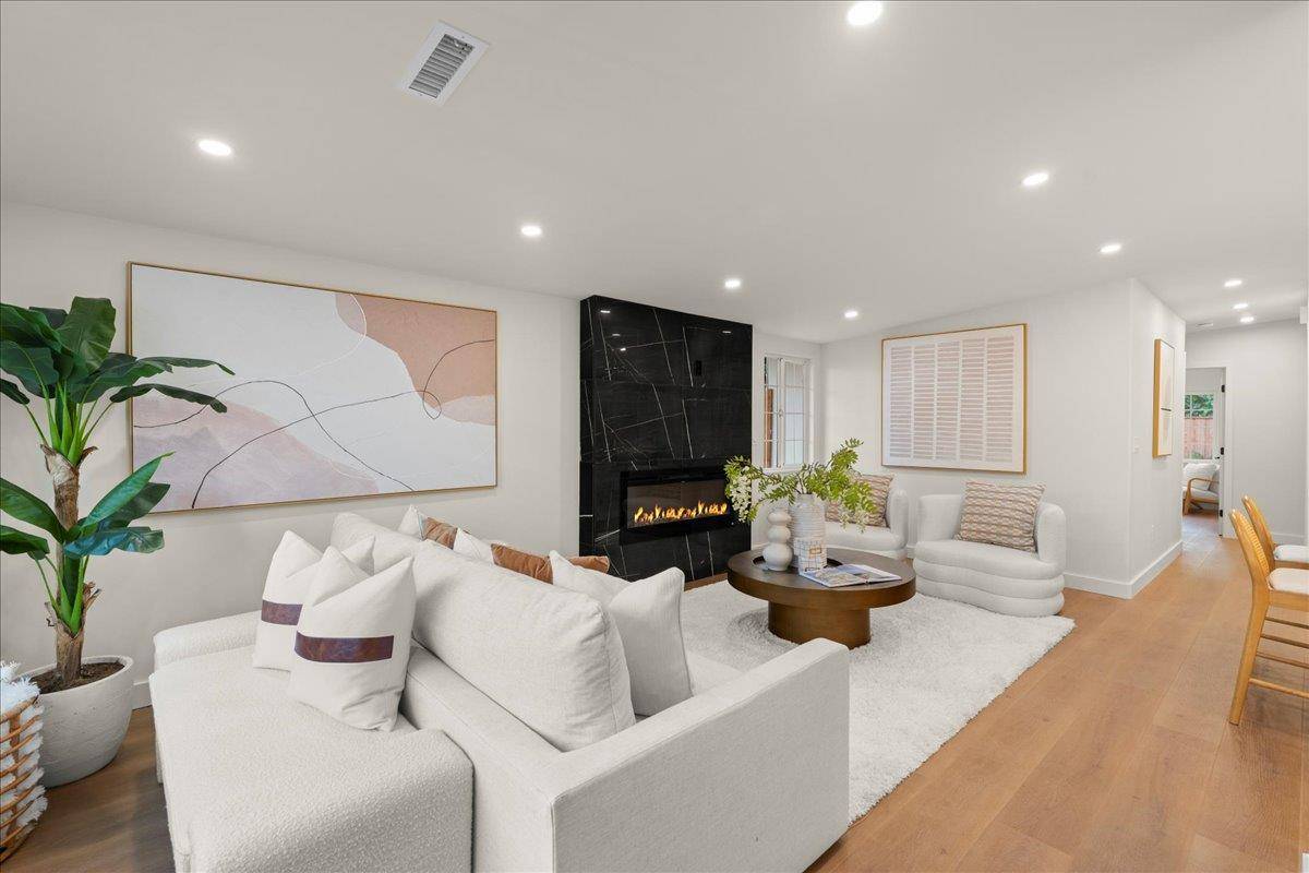 Santa Clara, CA 95051,880 Las Palmas Drive