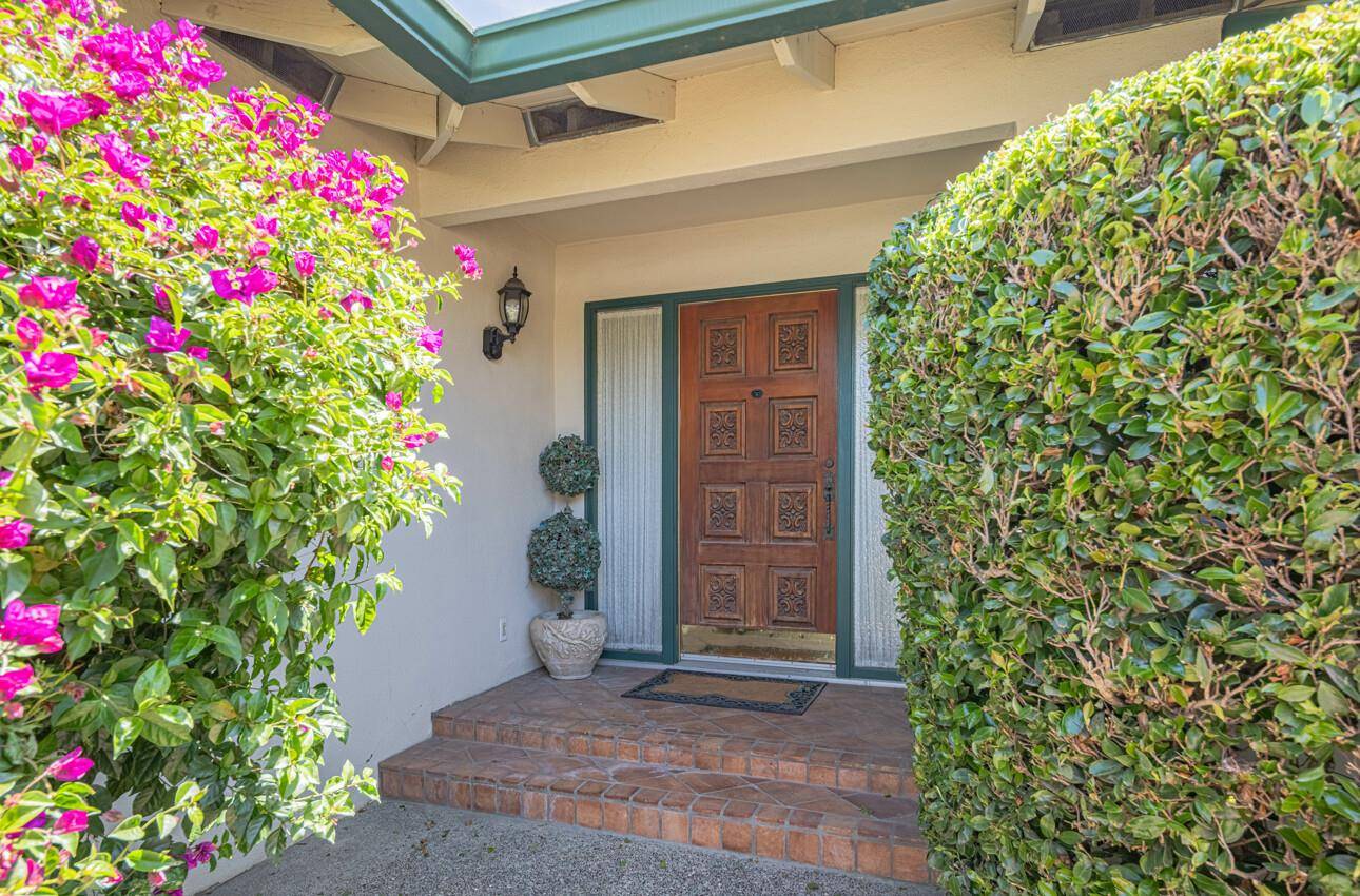 Salinas, CA 93901,51 La Mirada Court