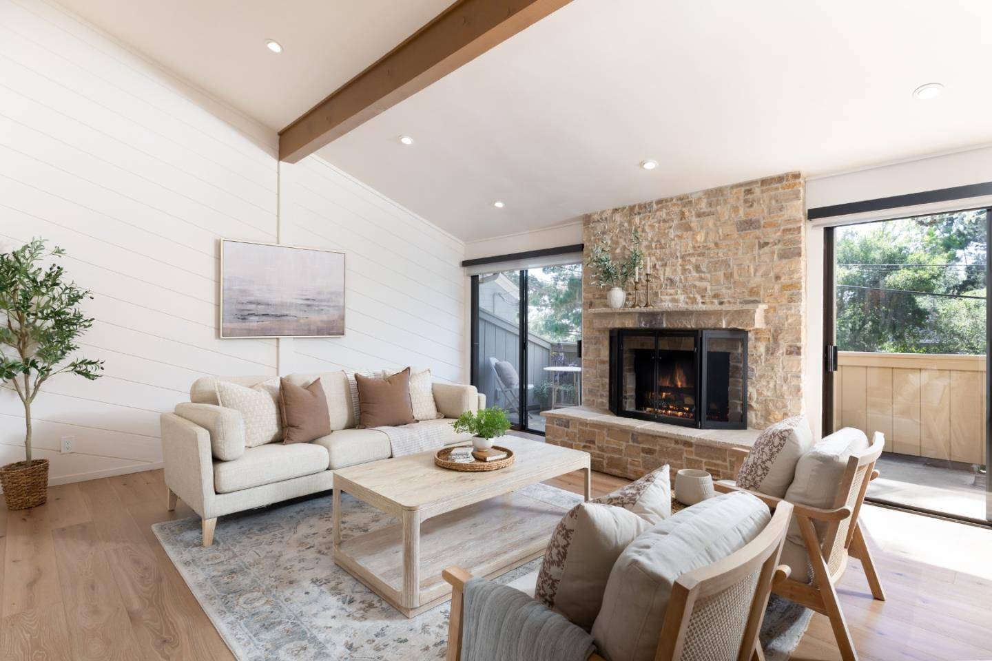 Carmel, CA 93923,0 San Carlos 4 NE of 3rd Avenue
