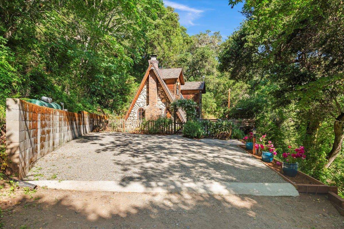 Carmel Valley, CA 93924,65 Hitchcock Canyon