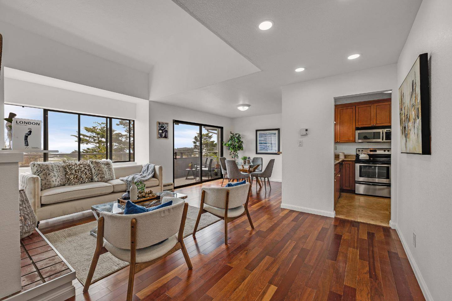 Daly City, CA 94015,318 Innisfree Drive